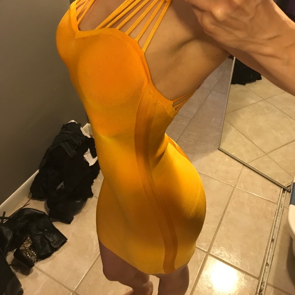 NWOT - Marciano Yellow Bandage Dress - Picture 2 of 10